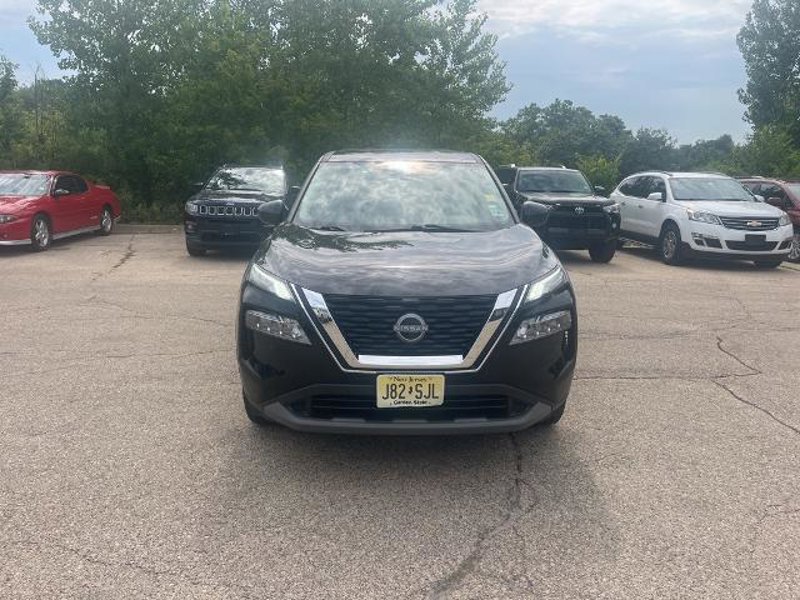 Certified 2023 Nissan Rogue SV image 1