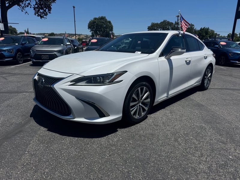 Used 2020 Lexus ES 300h image 1
