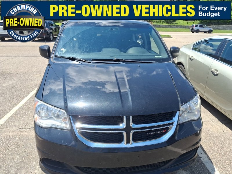 Used 2015 Dodge Grand Caravan SE image 1