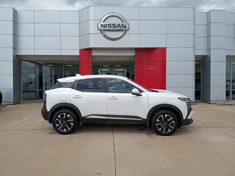 Certified 2025 Nissan Kicks SV image 1