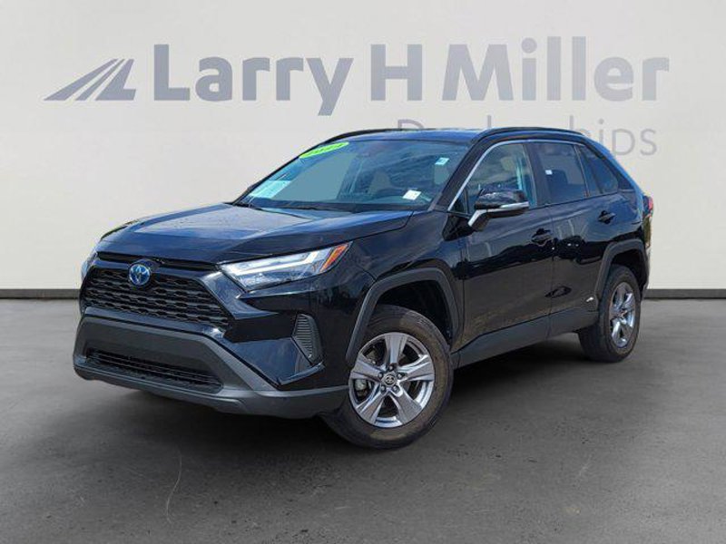 Certified 2024 Toyota RAV4 XLE image 1