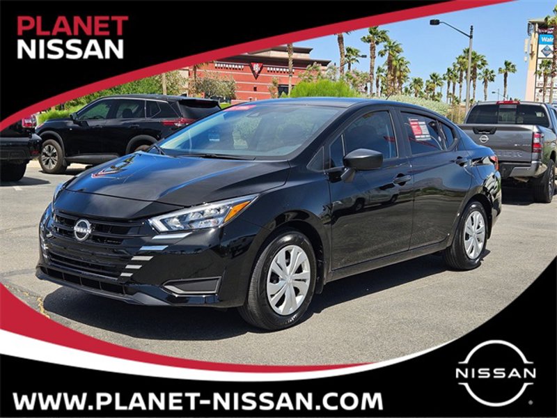 Certified 2025 Nissan Versa S w/ Trunk Package image 1
