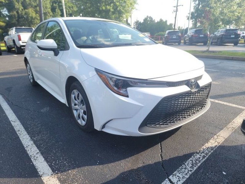 Used 2022 Toyota Corolla LE image 1