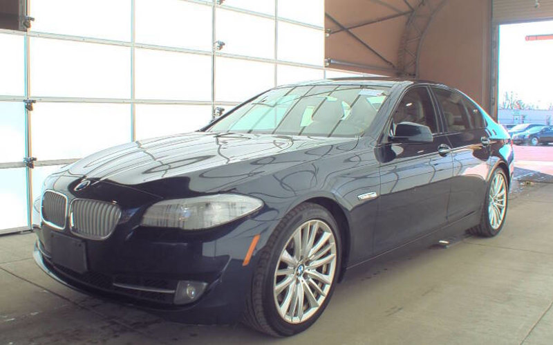 Used 2011 BMW 550i Sedan image 1
