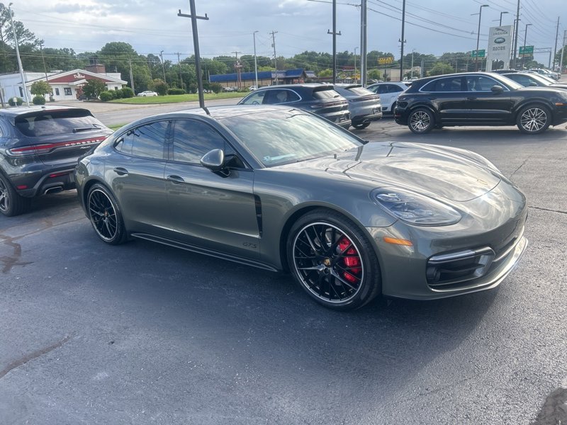 Used 2023 Porsche Panamera GTS image 1