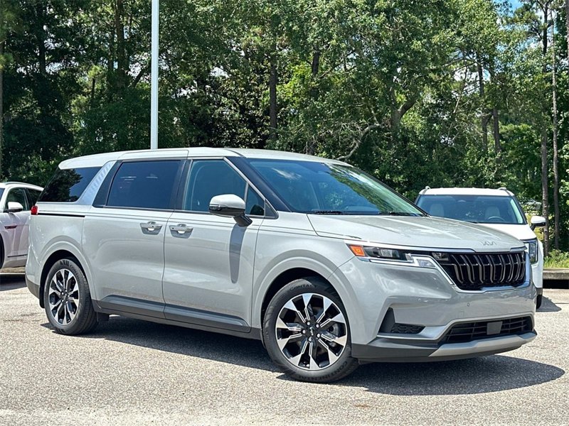 Certified 2024 Kia Carnival EX image 1