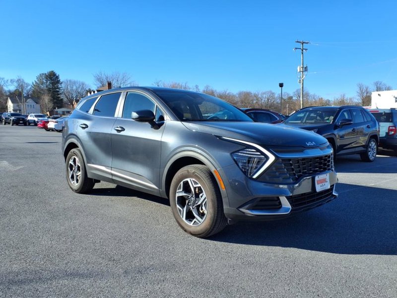 Certified 2024 Kia Sportage LX image 1