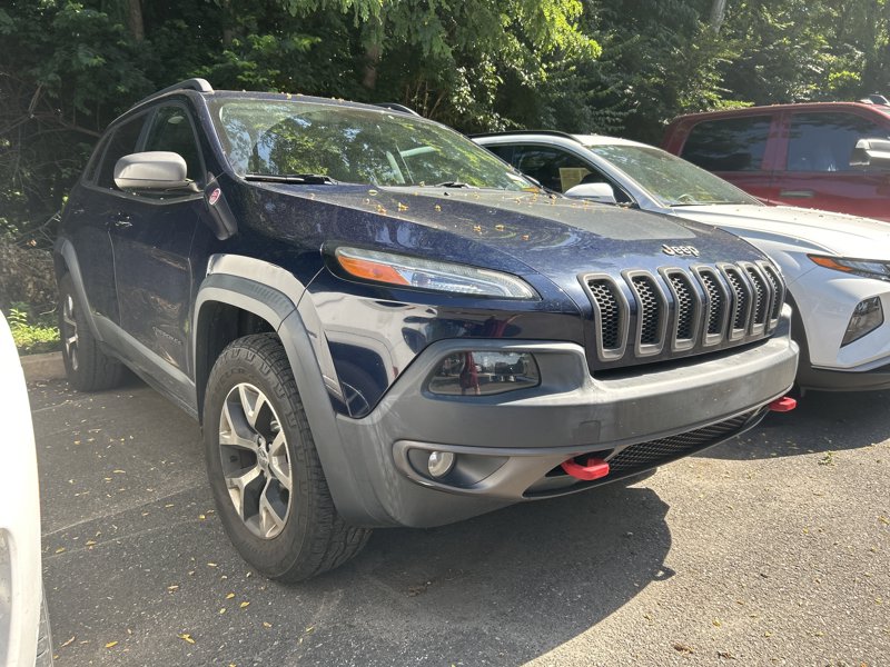 Used 2016 Jeep Cherokee Trailhawk w/ Comfort/Convenience Group image 1