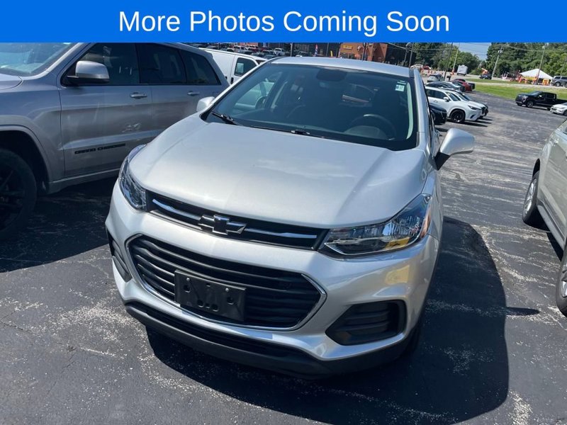 Used 2019 Chevrolet Trax LS w/ Tint and Cruise Package image 1