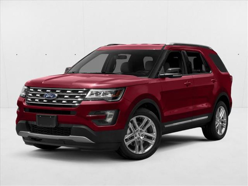Used 2017 Ford Explorer XLT image 1