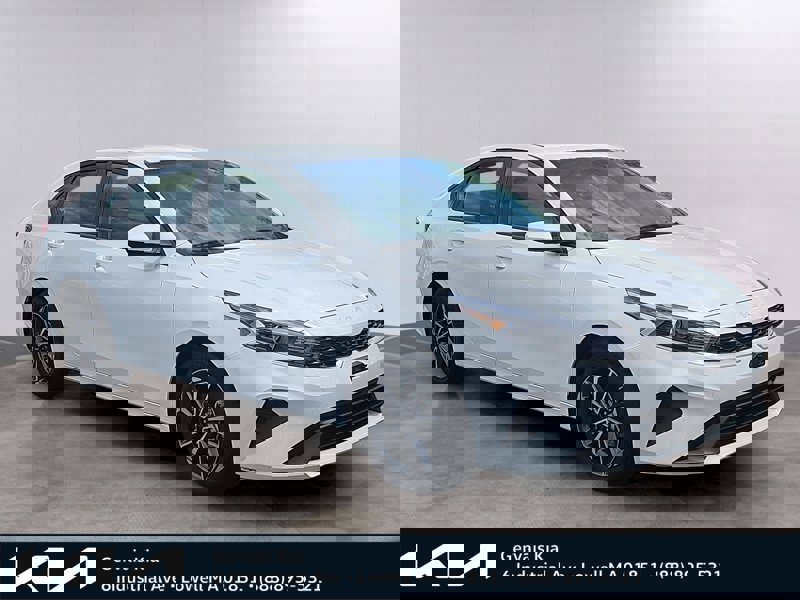 Certified 2022 Kia Forte LXS image 1