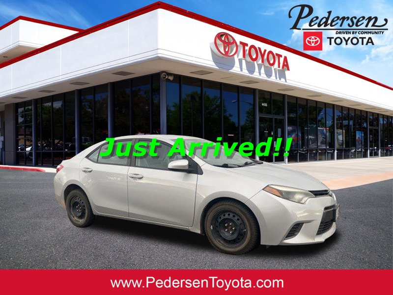 Used 2016 Toyota Corolla LE image 1