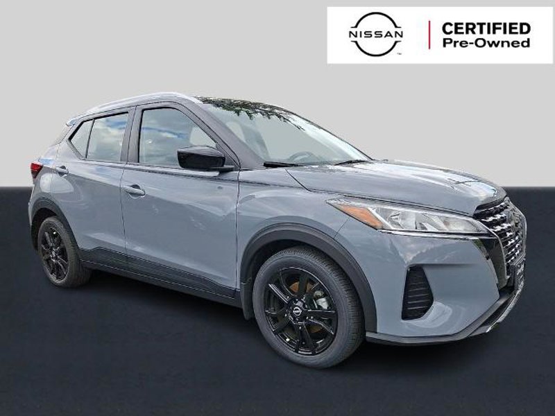 Certified 2022 Nissan Kicks SV image 1