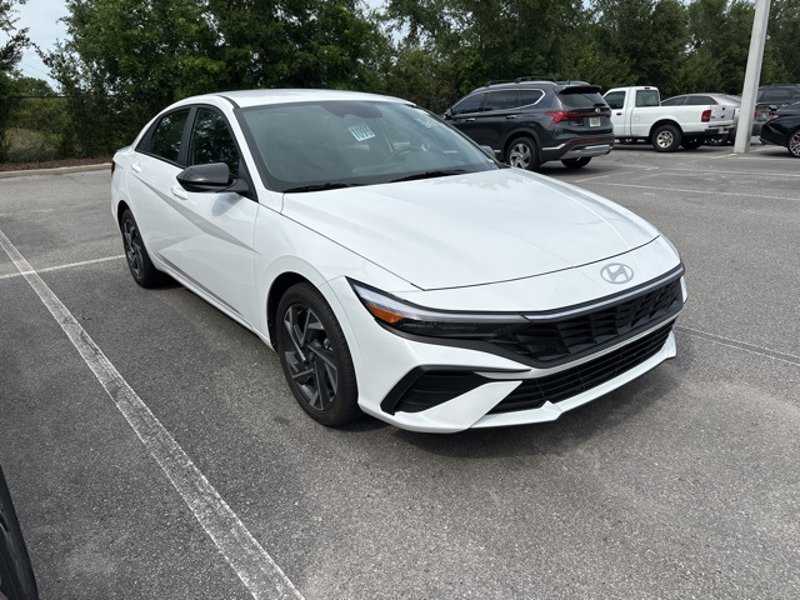 Certified 2025 Hyundai Elantra Sport image 1