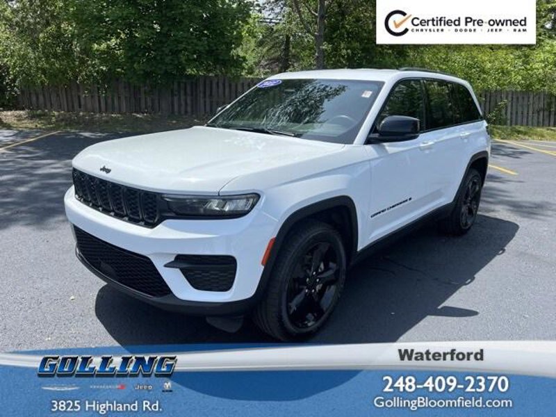 Certified 2022 Jeep Grand Cherokee Altitude image 1