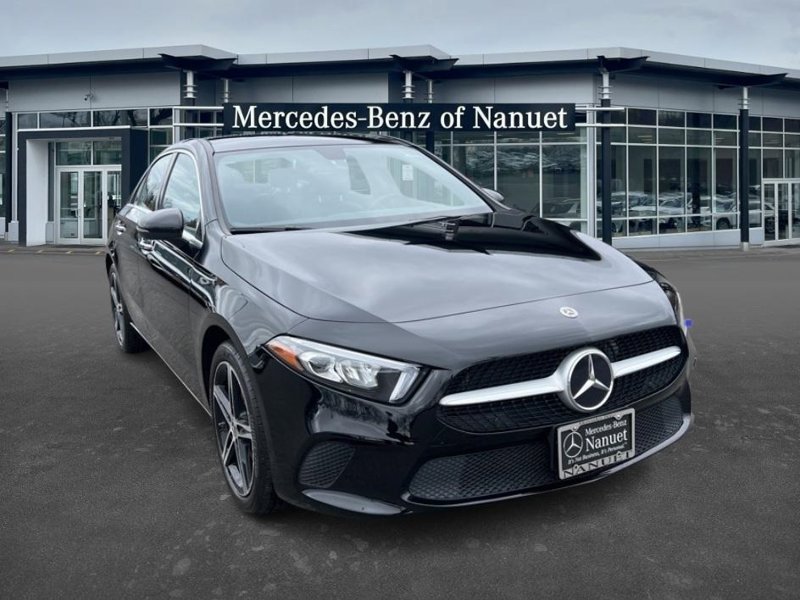 Certified 2022 Mercedes-Benz A 220 4MATIC image 1