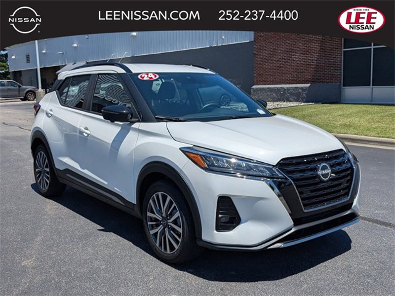 Certified 2024 Nissan Kicks SR image 1