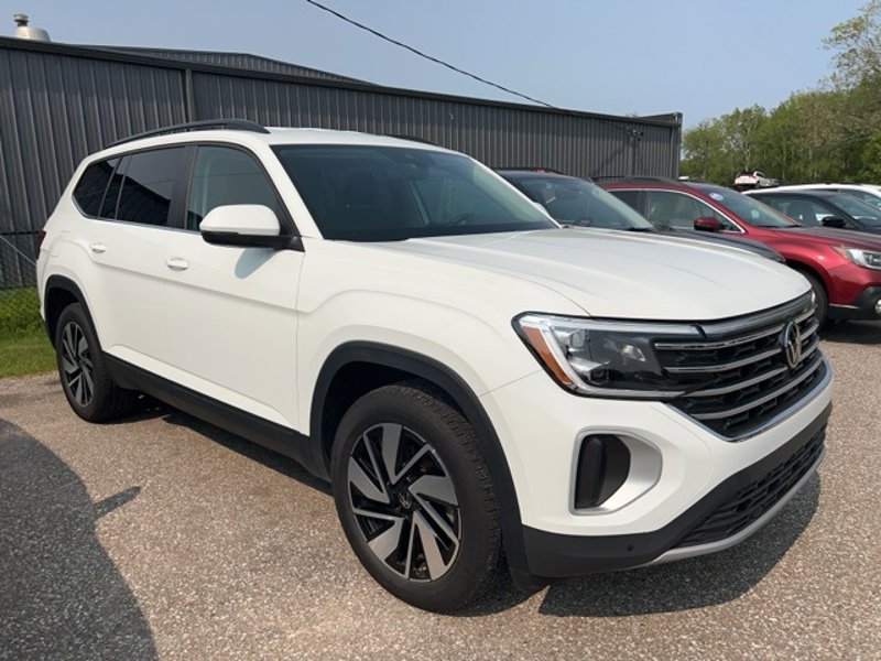 Certified 2025 Volkswagen Atlas SE image 1