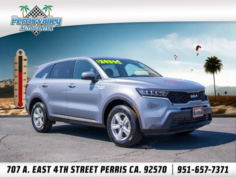 Certified 2023 Kia Sorento LX image 1