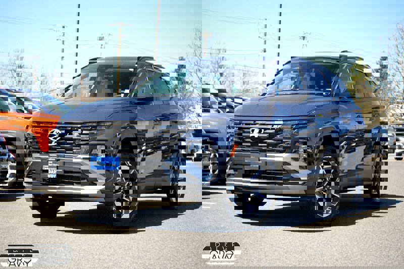 Certified 2025 Hyundai Tucson SEL image 1
