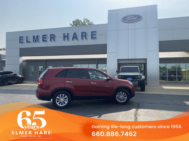 Used 2014 Kia Sorento LX image 1