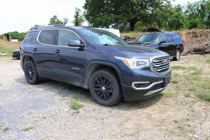 Used 2019 GMC Acadia SLT image 1