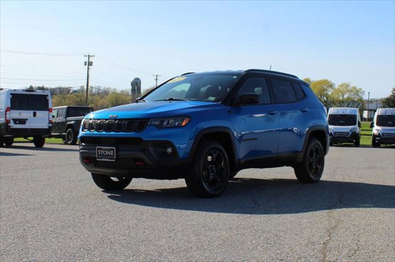 Certified 2023 Jeep Compass Trailhawk w/ Trailer Tow Group image 1