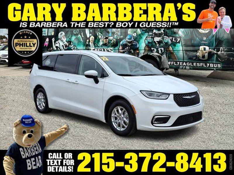 Certified 2023 Chrysler Pacifica Touring-L image 1