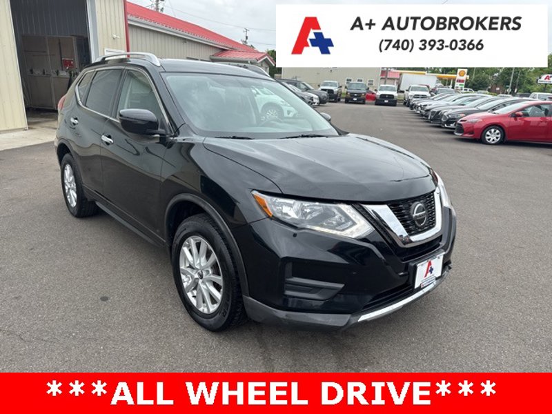 Used 2018 Nissan Rogue SV image 1
