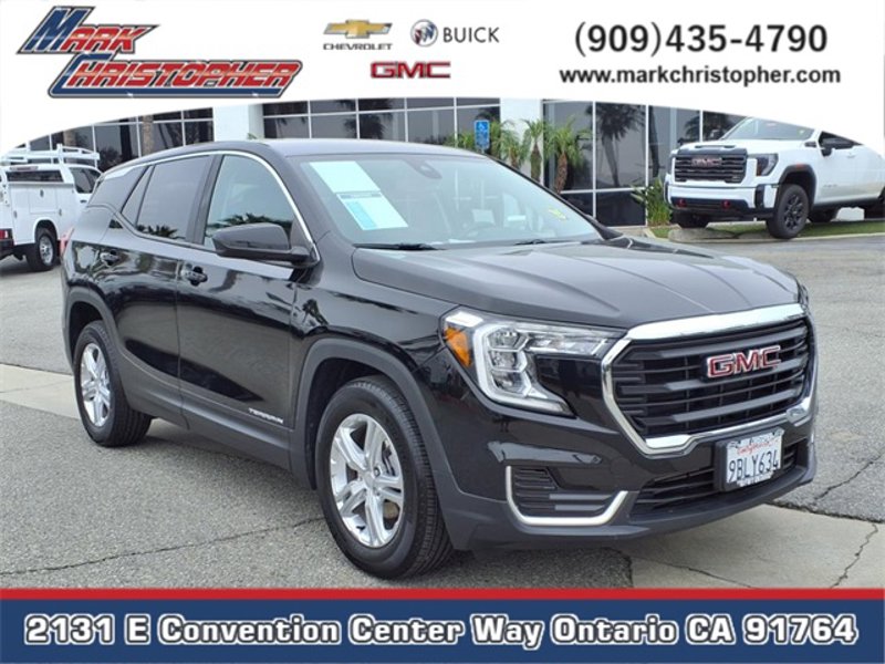 Certified 2022 GMC Terrain SLE image 1