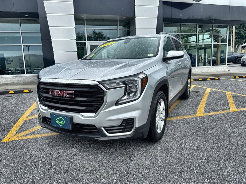 Certified 2022 GMC Terrain SLE w/ Driver Convenience Package image 1