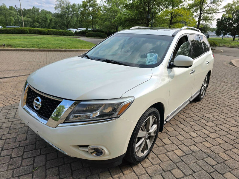 Used 2015 Nissan Pathfinder Platinum w/ Cargo Package image 1