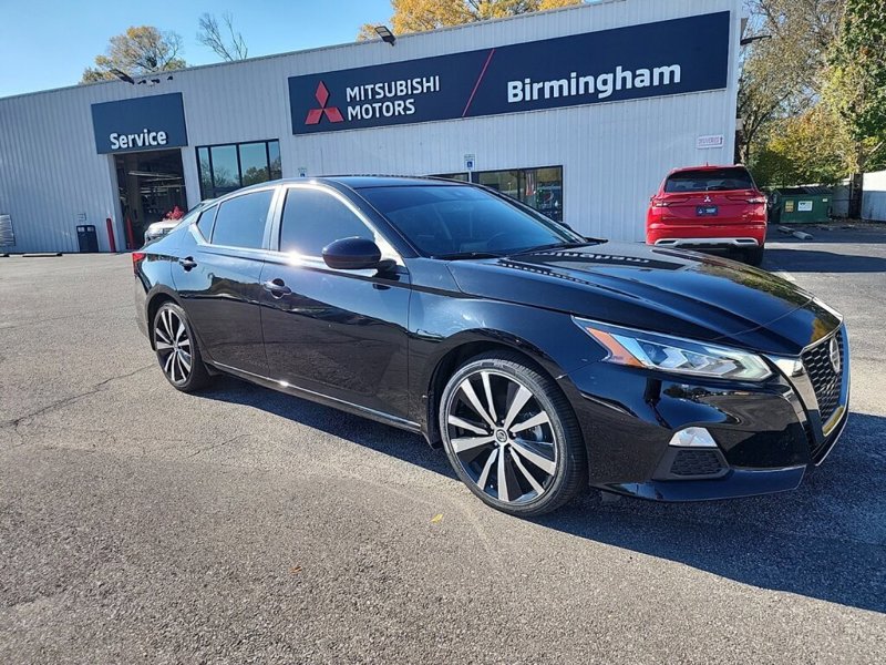 Used 2021 Nissan Altima 2.5 SR image 1