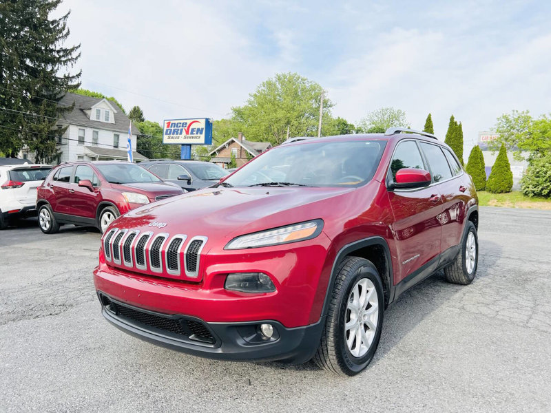 Used 2015 Jeep Cherokee Latitude w/ Cold Weather Group image 1