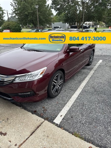 Used 2017 Honda Accord Touring image 1