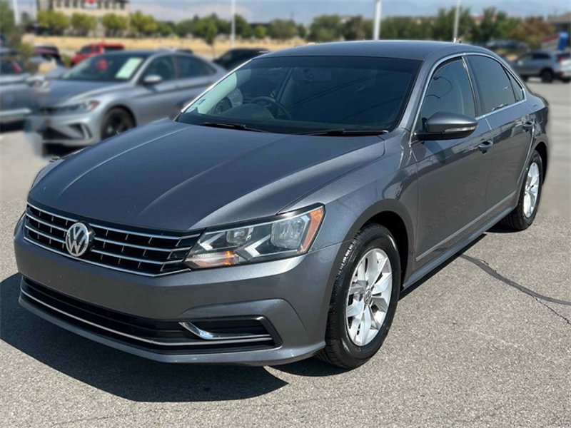 Used 2017 Volkswagen Passat 1.8T S image 1