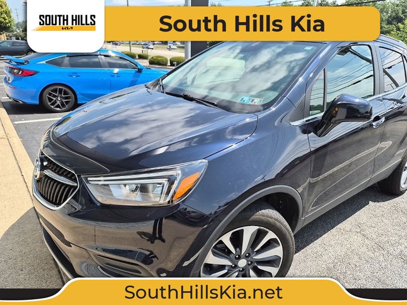 Used 2022 Buick Encore Preferred image 1
