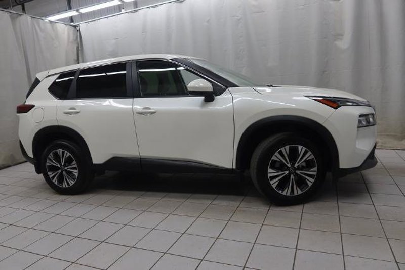 Certified 2023 Nissan Rogue SV image 1