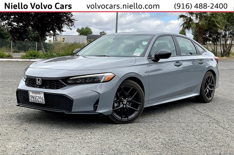 Used 2025 Honda Civic Sport image 1
