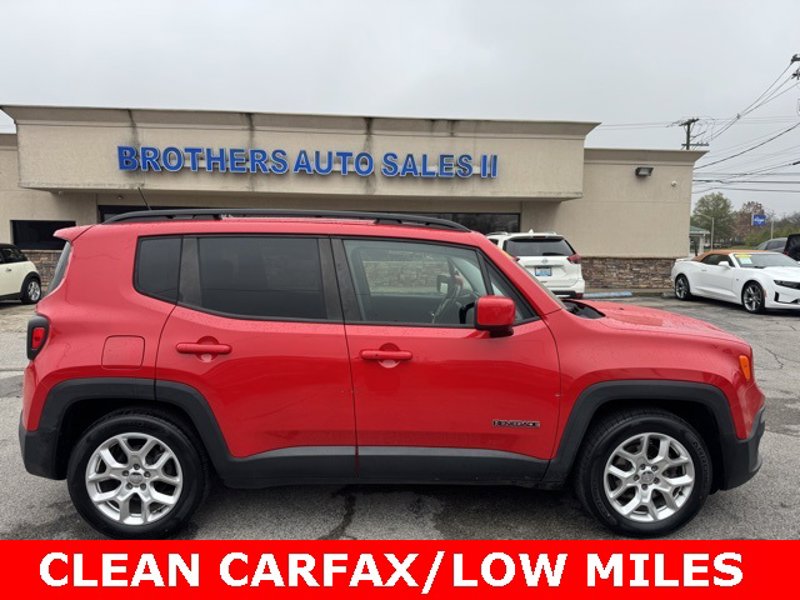 Used 2015 Jeep Renegade Latitude w/ Cold Weather Group II image 1
