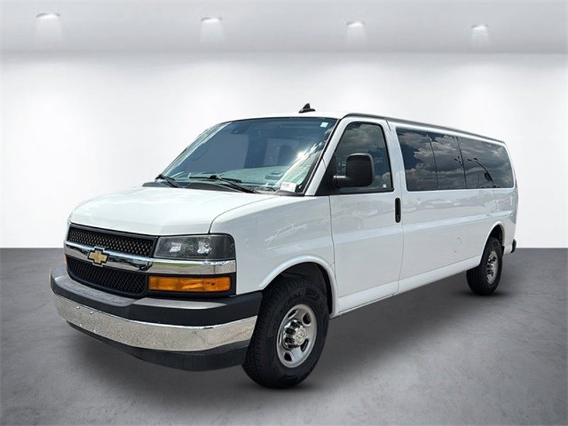 Certified 2022 Chevrolet Express 3500 LT w/ LT Preferred Equipment Group image 1