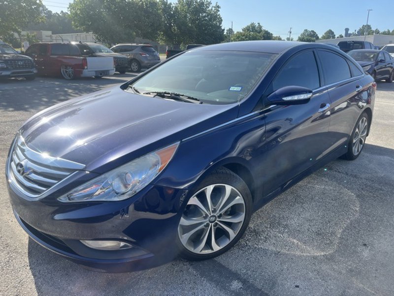Used 2014 Hyundai Sonata SE image 1