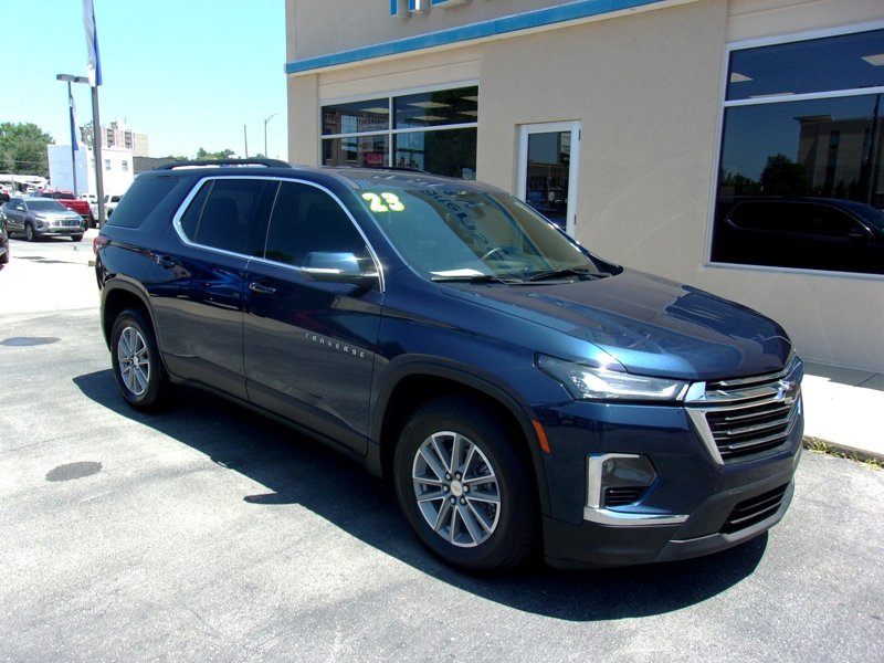 Certified 2023 Chevrolet Traverse LT image 1