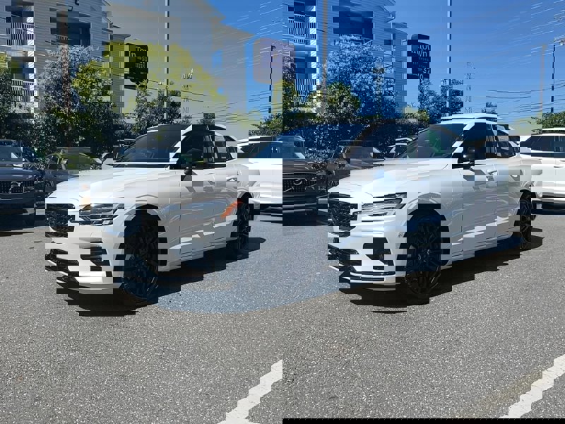 Certified 2024 Volvo S60 B5 Plus image 1