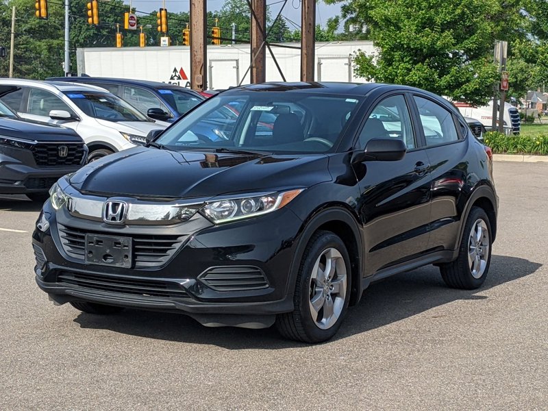 Certified 2021 Honda HR-V LX image 1