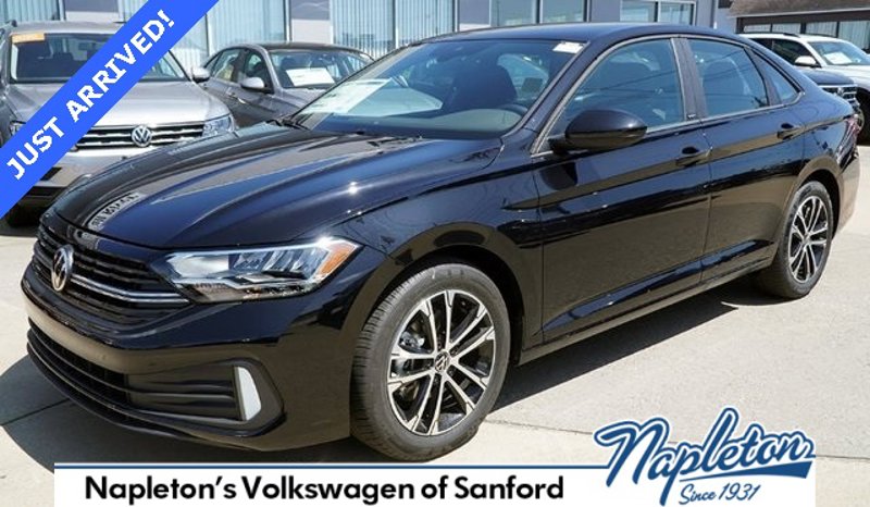 Used 2023 Volkswagen Jetta Sport image 1