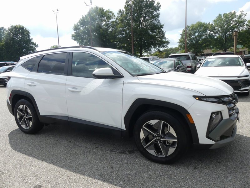 Certified 2025 Hyundai Tucson SEL image 1
