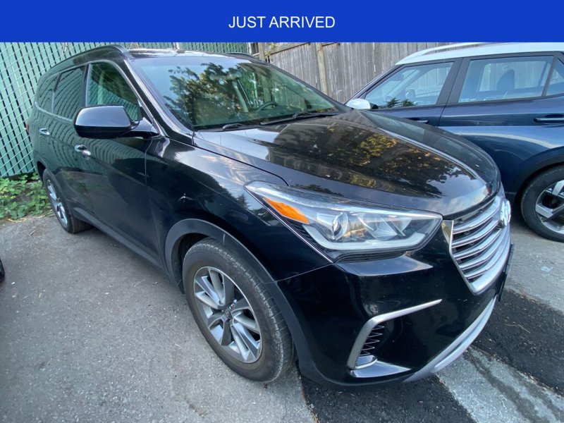 Used 2017 Hyundai Santa Fe SE image 1