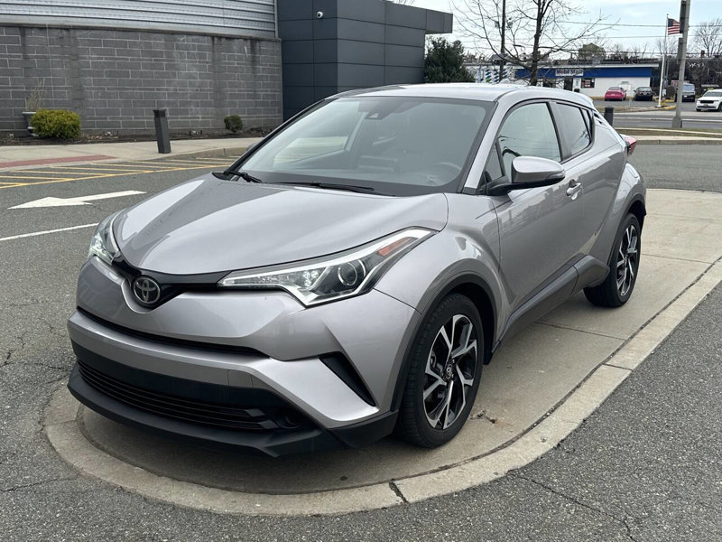 Used 2019 Toyota C-HR XLE image 1