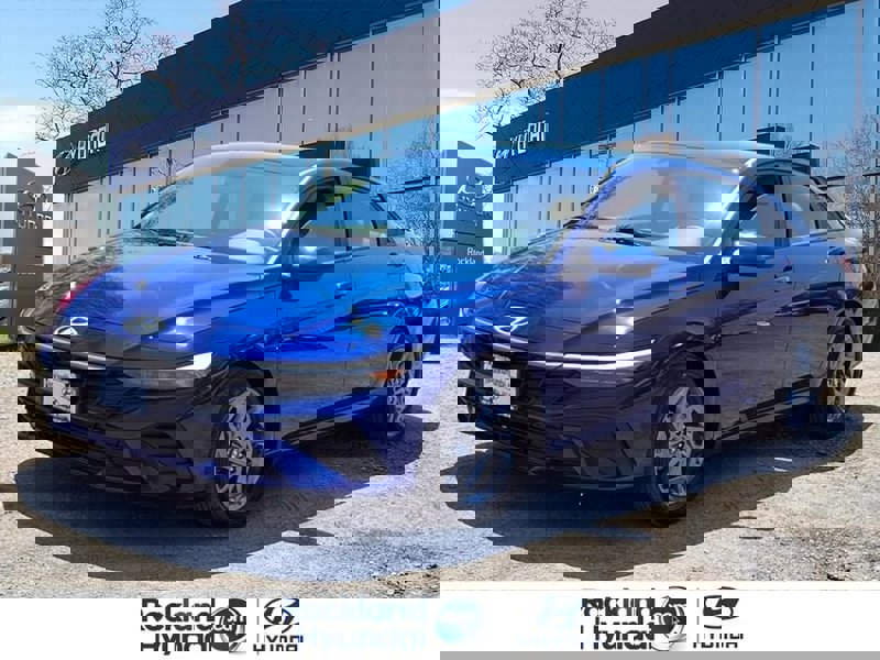 Certified 2024 Hyundai Elantra SEL image 1